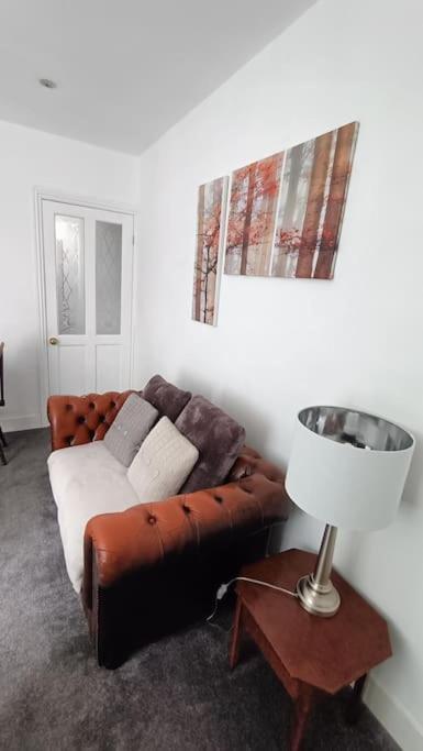 Cntrl Reading Modernized 3 Bedroom House Buitenkant foto